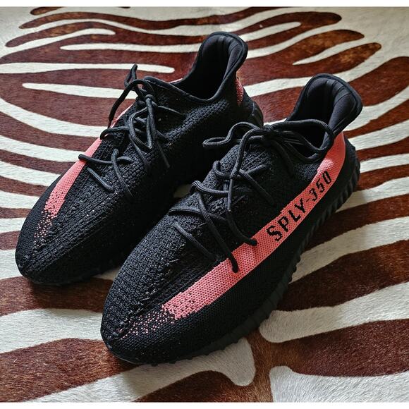 Adidas Yeezy Boost 350 V2 Low Red Stripe Core Black SZ 11 MENS BY9612 - Picture 1 of 8